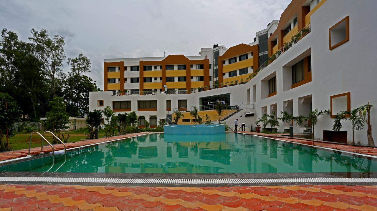 Hotel Kamlesh Continental Angul Esterno foto