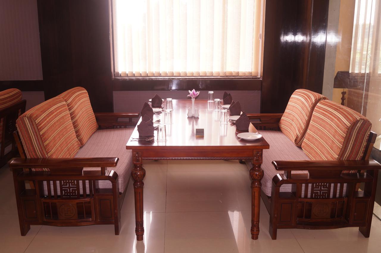 Hotel Kamlesh Continental Angul Esterno foto