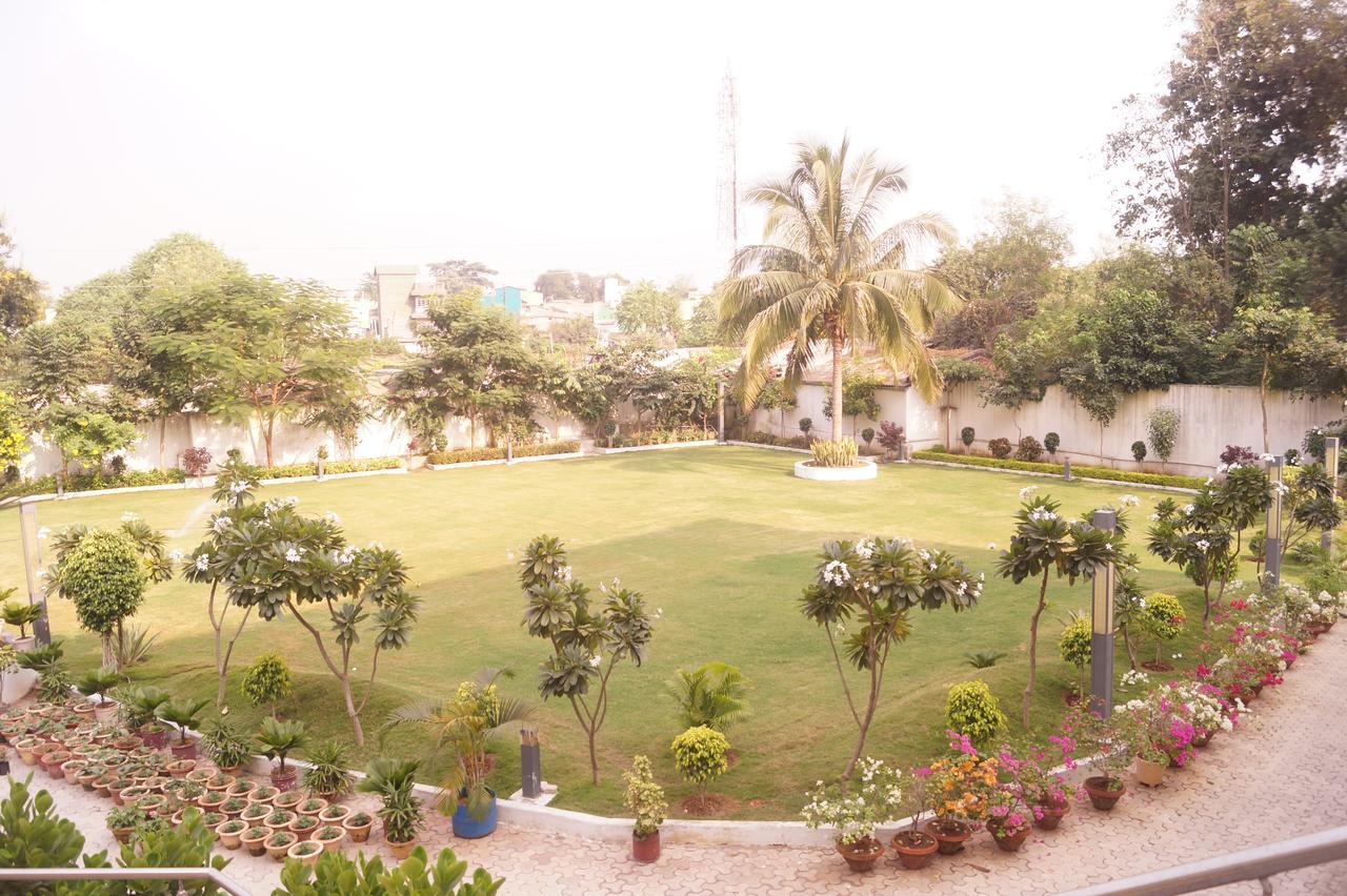 Hotel Kamlesh Continental Angul Esterno foto