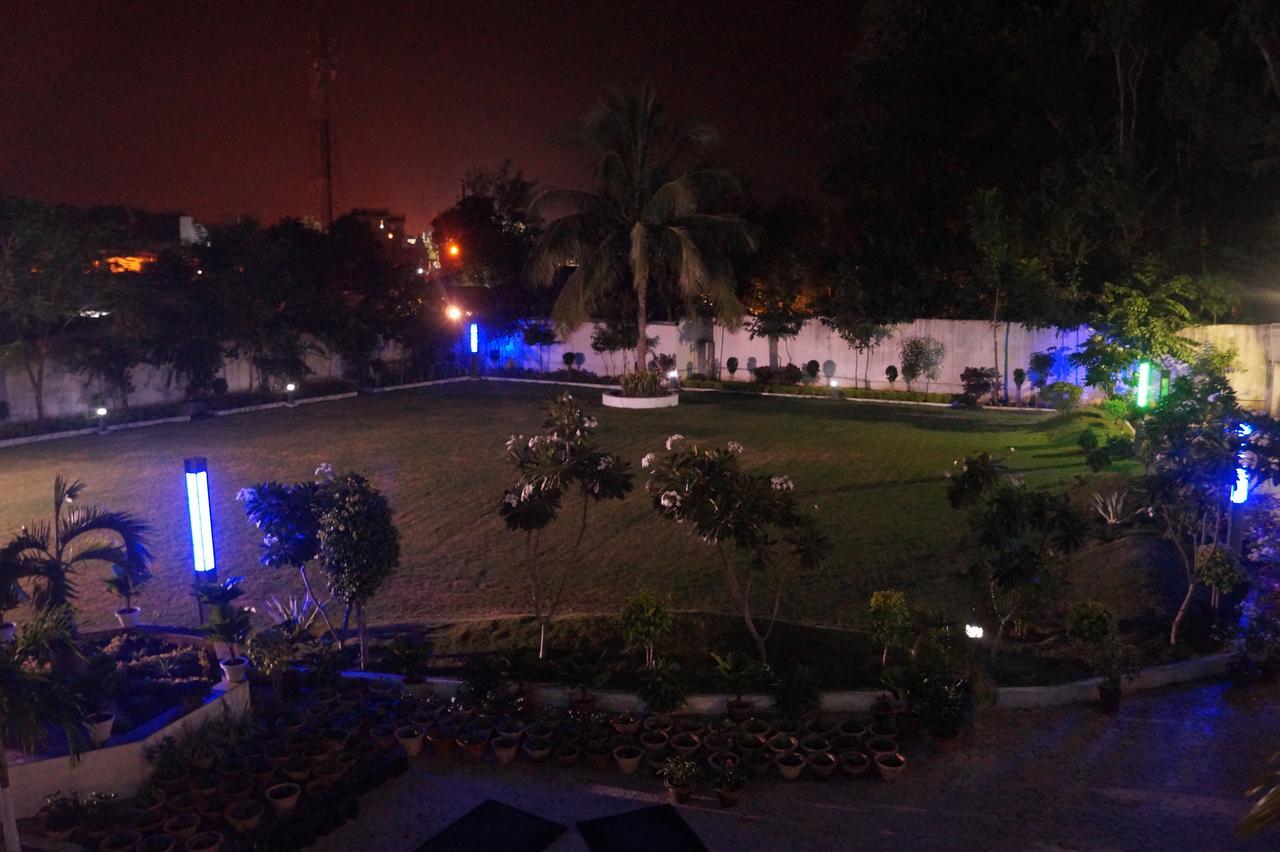 Hotel Kamlesh Continental Angul Esterno foto