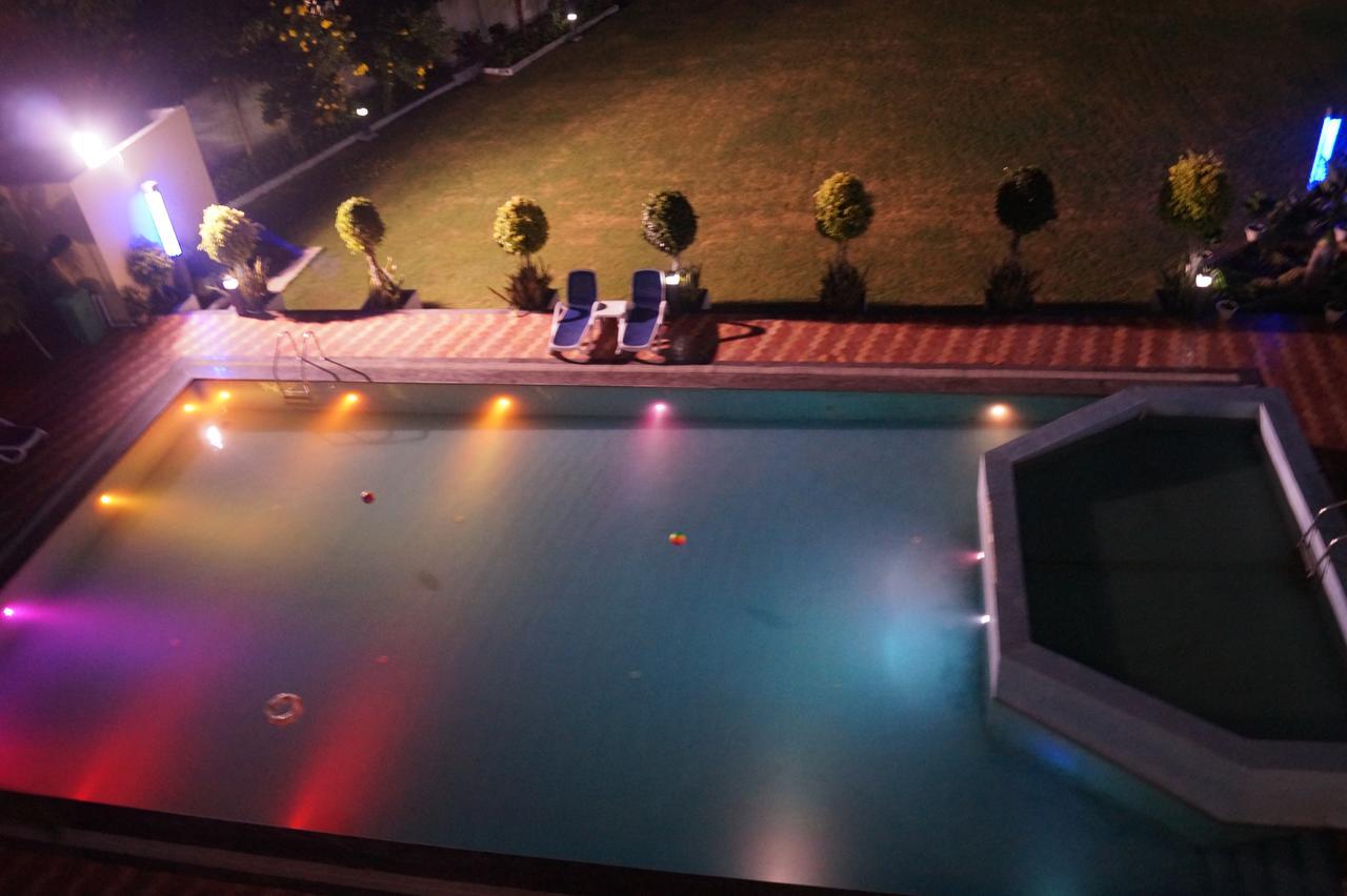 Hotel Kamlesh Continental Angul Esterno foto